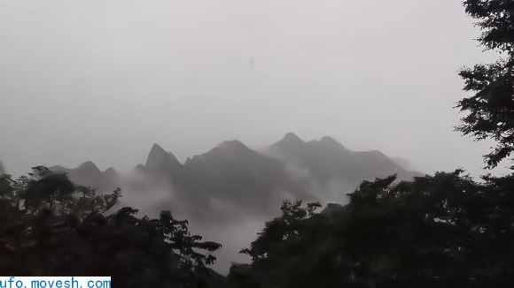 河南洛阳发现不明UFO拍摄者于2019年8月21日12时12分拍下UFO图片