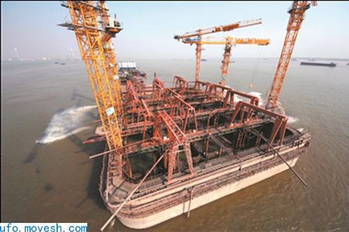 ​桥是怎么建在深海里的？