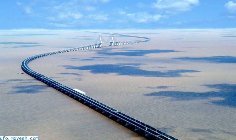 ​桥是怎么建在深海里的？